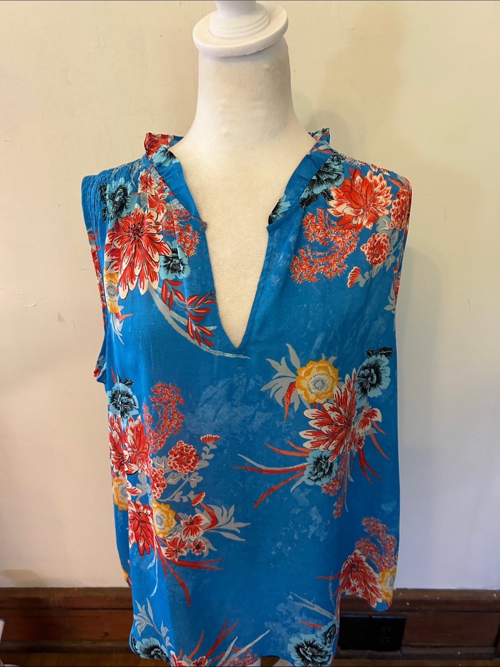 Violet & Claire Turquoise Blue Floral V-Neck Sleeveless Blouse Size XL EUC